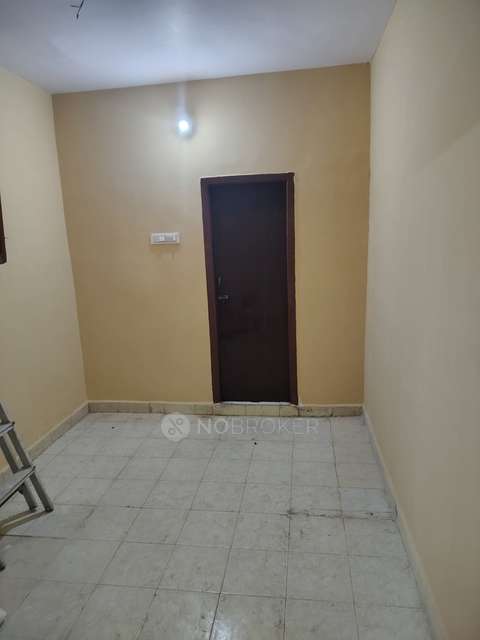 2 BHK Flat In Balakrishna Apartment For Sale  In 39, Periyar Pathai, Andavar Nagar, Vadapalani, Chennai, Tamil Nadu 600094, India