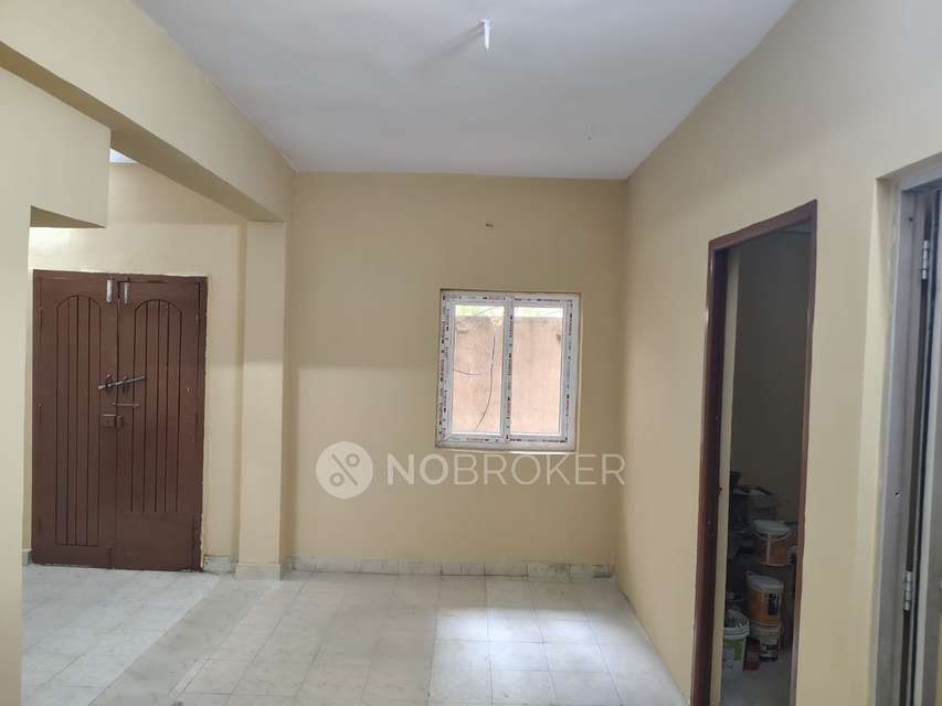 2 BHK Flat In Balakrishna Apartment For Sale  In 39, Periyar Pathai, Andavar Nagar, Vadapalani, Chennai, Tamil Nadu 600094, India