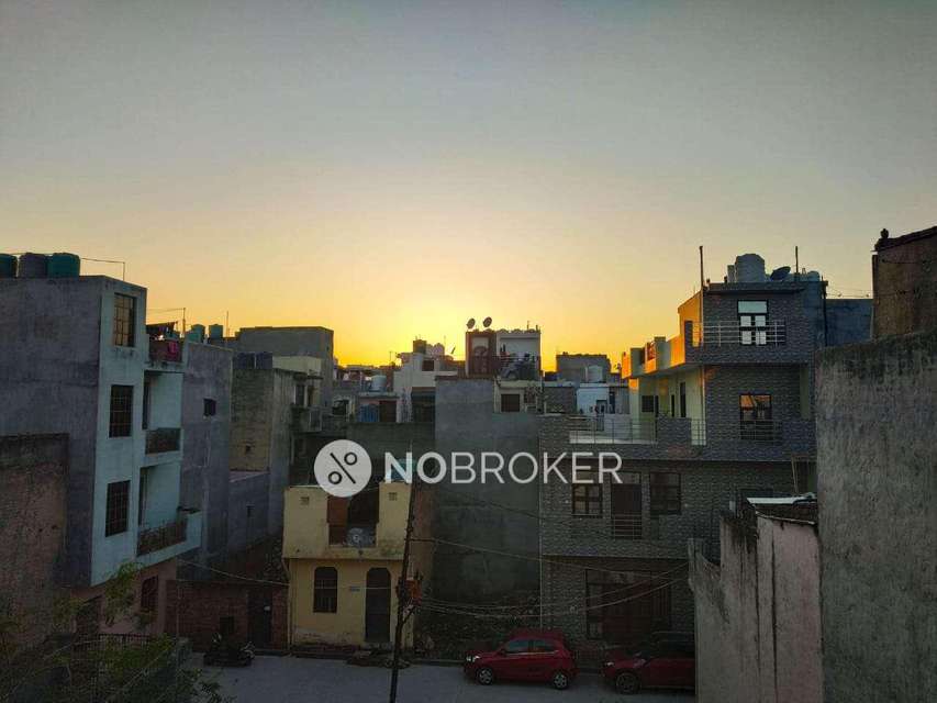 2 BHK Flat In Shining Apartment  For Sale  In Mohan Garden