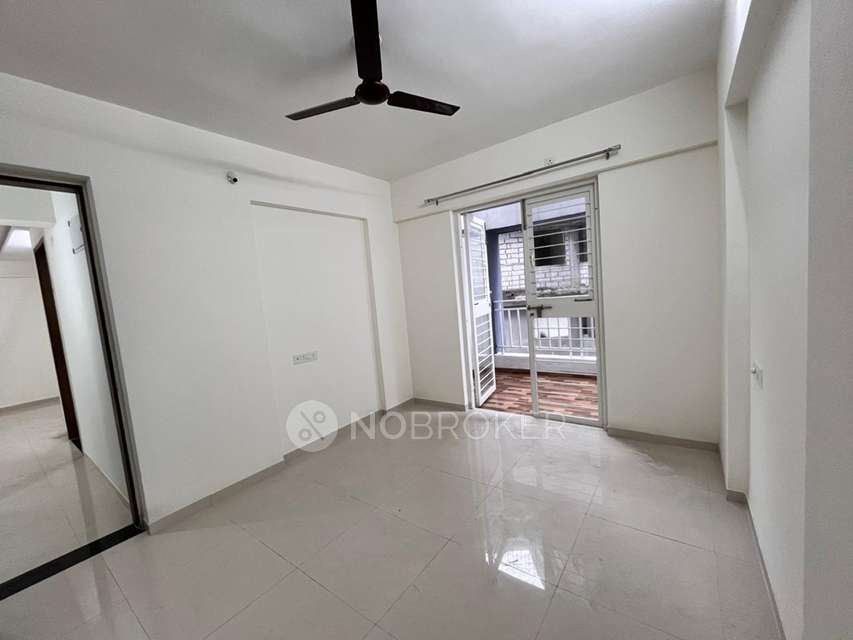 2 BHK Flat In Vardhaman Moonstone for Rent  In Tathwade