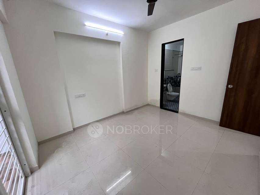 2 BHK Flat In Vardhaman Moonstone for Rent  In Tathwade