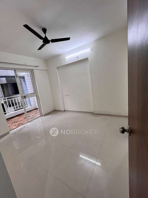 2 BHK Flat In Vardhaman Moonstone for Rent  In Tathwade