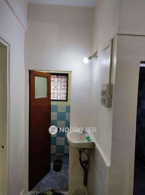 2 BHK Flat In Jay Santoshi Maa Chsl For Sale  In Ashok Nagar