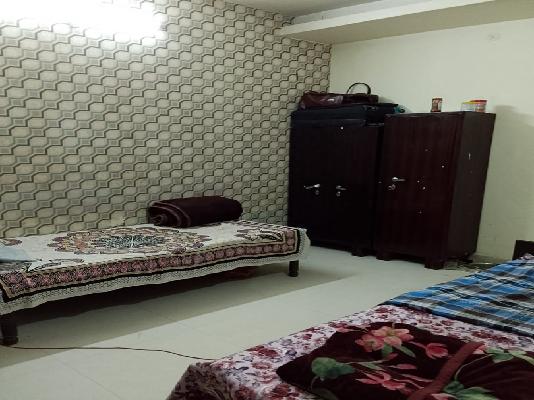 PG for Anyone in Sector 28