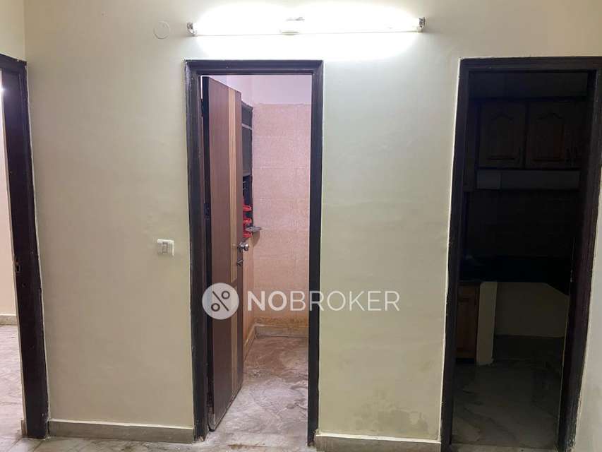 1 BHK Flat In Standalone  Building For Sale  In Mayapuri