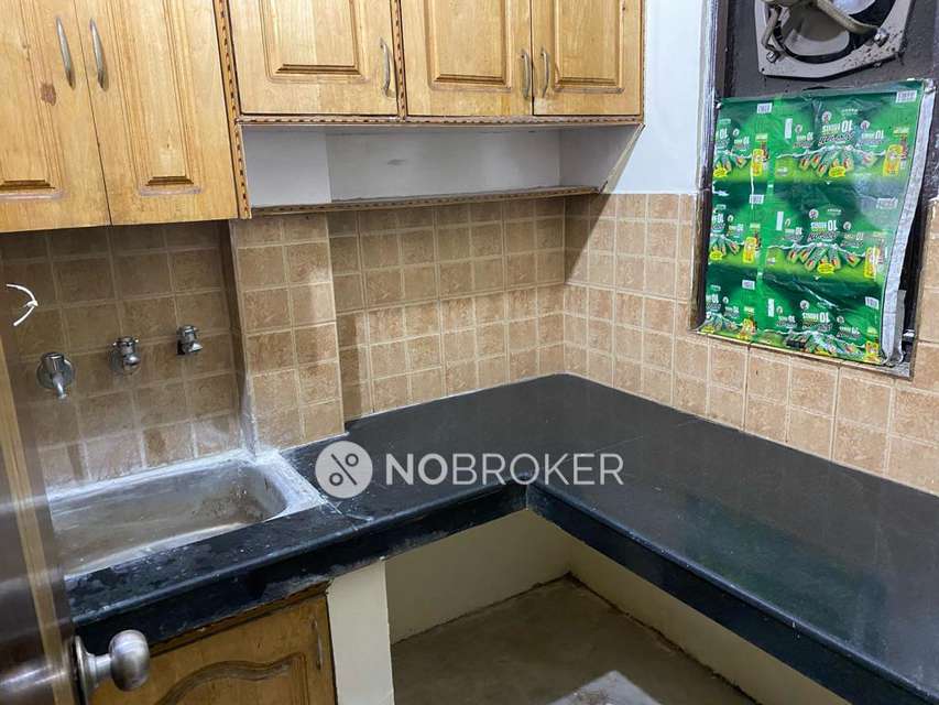 1 BHK Flat In Standalone  Building For Sale  In Mayapuri