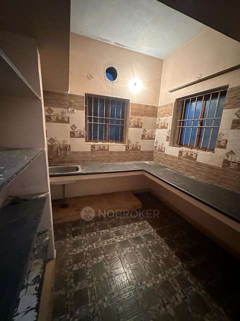 3 BHK Flat In Purasalwalkam, Purasaiwakkam Apartment For Sale  In Otteri