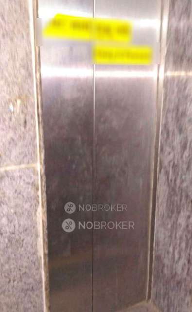 1 BHK Flat In Swan Building For Sale  In Sewri