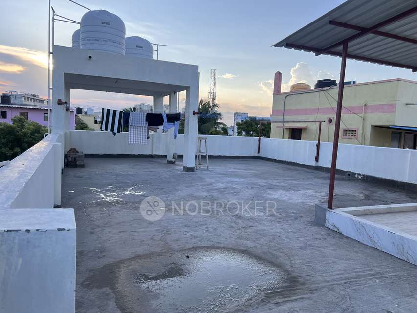 PG for Boys in Karapakkam