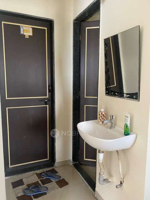 1 BHK Flat In Rajeshwari Enclave Complex for Rent  In Phursungi