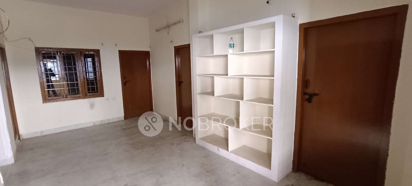 2 BHK Flat In Anushka Towers For Sale  In Lakdikapul