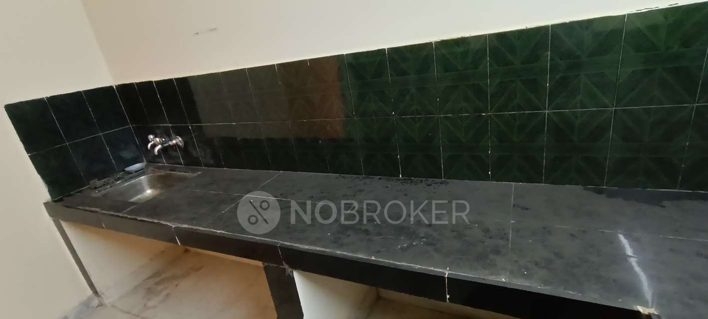 2 BHK Flat In Anushka Towers For Sale  In Lakdikapul