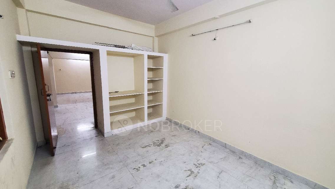 2 BHK Flat In Anushka Towers For Sale  In Lakdikapul