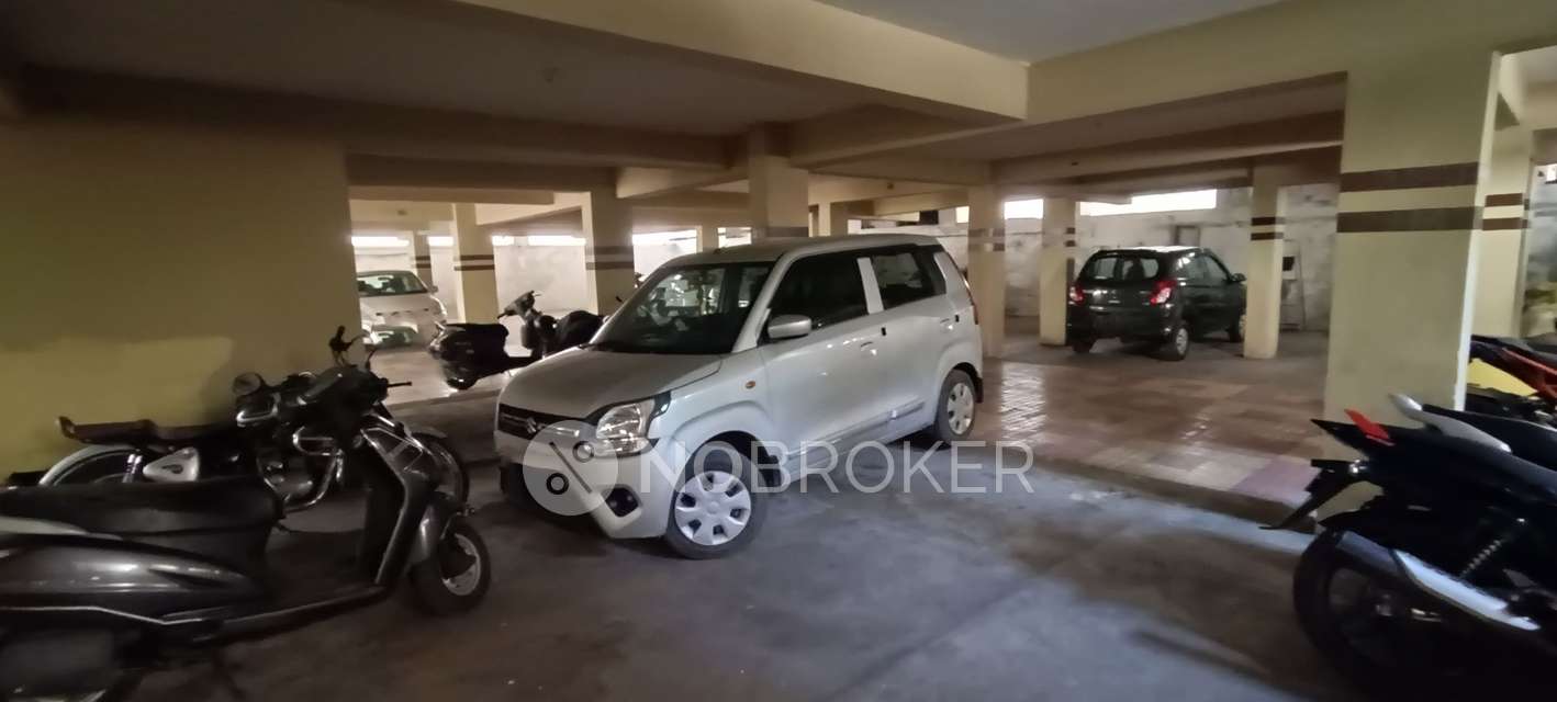 2 BHK Flat In Anushka Towers For Sale  In Lakdikapul