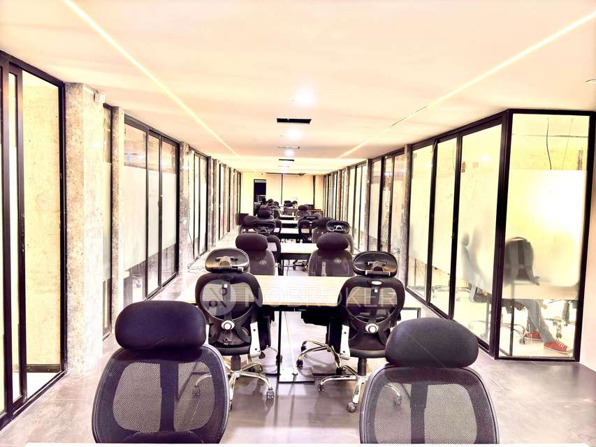 Co-Working  space in Sector 16, Noida for Rent 