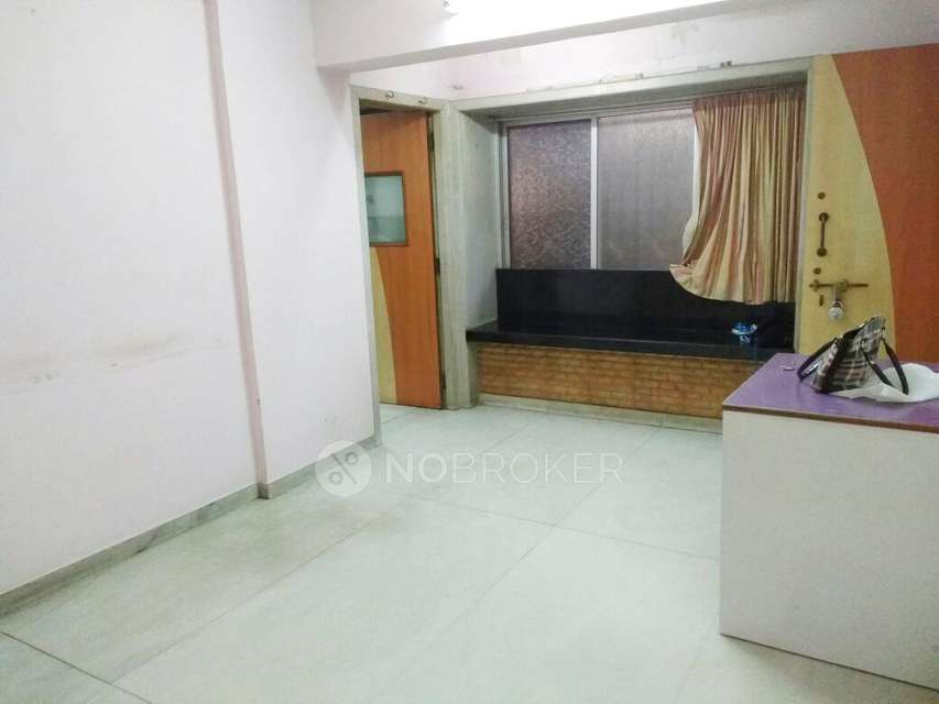 2 BHK Flat In Tulsi Vrinda Chs For Sale  In Borivali West