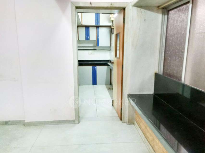 2 BHK Flat In Tulsi Vrinda Chs For Sale  In Borivali West