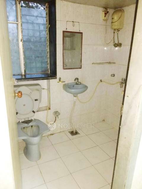 2 BHK Flat In Tulsi Vrinda Chs For Sale  In Borivali West