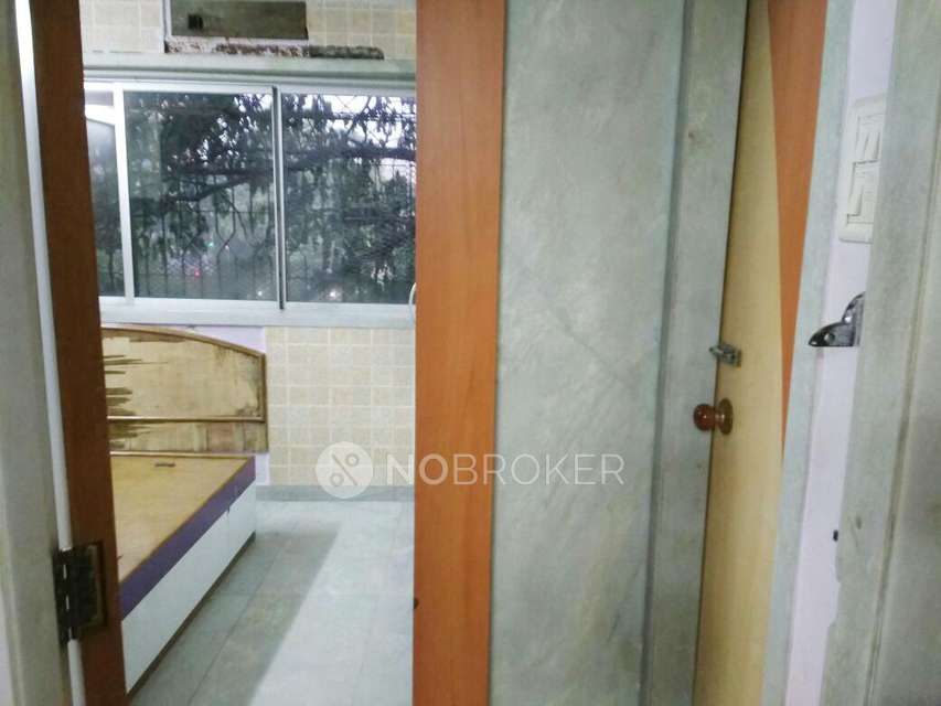 2 BHK Flat In Tulsi Vrinda Chs For Sale  In Borivali West