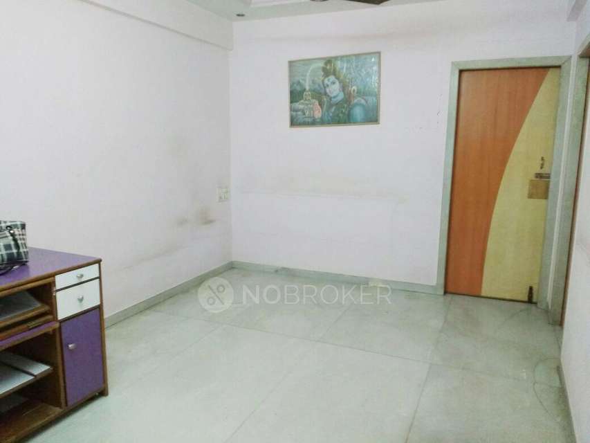 2 BHK Flat In Tulsi Vrinda Chs For Sale  In Borivali West