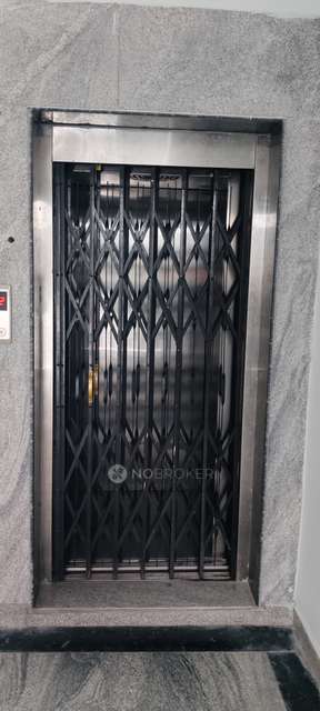 3 BHK Flat In Sri Vishnu Infra For Sale  In Laxmi Nagar