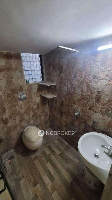 2 BHK Flat In Shreenath Plaza  For Sale  In Mulund East