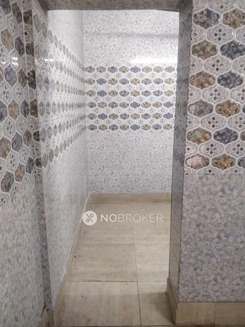 1 BHK Flat In Dda Flats For Sale  In Shadipur