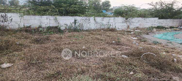 Plot For Sale  In Parant Devolpers In Mali Mala