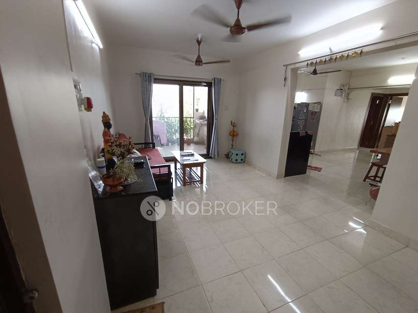 2 BHK Flat In Navrang Plaza For Sale  In Vishrantwadi