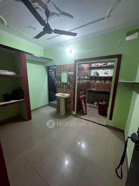 Commercial Property in Indirapuram, Ghaziabad for Rent