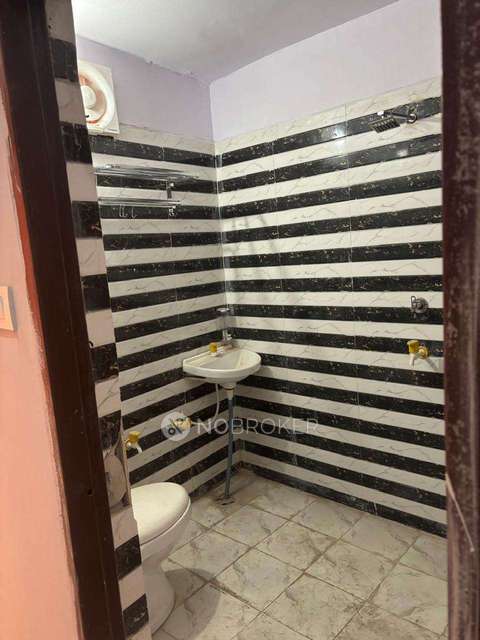 PG for Boys in Chipiyana Buzurg