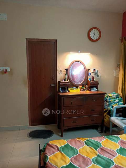 2 BHK Flat In Awho Parameswan Vihar For Sale  In Saligramam