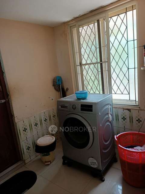 2 BHK Flat In Awho Parameswan Vihar For Sale  In Saligramam