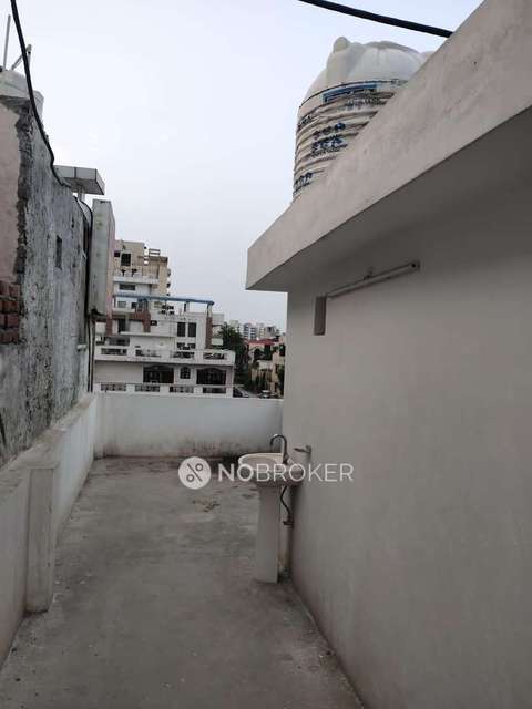 Shop in Sector 19, Faridabad for sale 