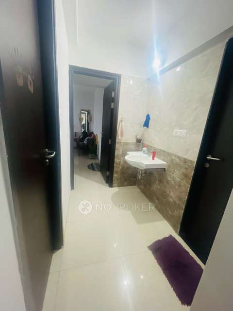 Single Room for Female In 3 BHK  In Sargam Building In Sargam Building