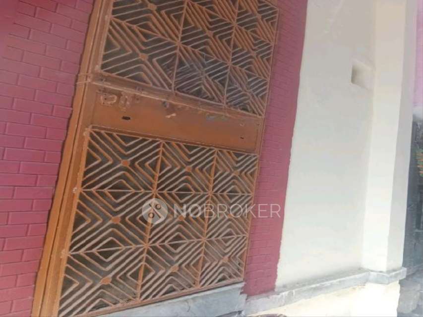 2 BHK Flat For Sale  In Shakarpur Khas