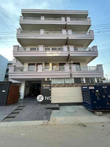 4 BHK Flat In Elegant Apartment For Sale  In  Dwarka Mor