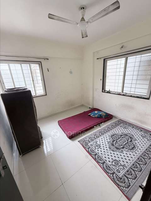Single Room for Male In 2 BHK  In Manjari Budruk