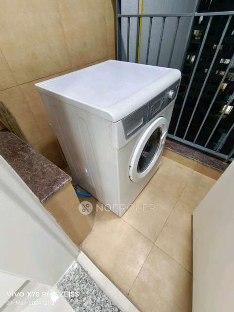 2 BHK Flat In Amanora Gold Towers For Sale  In Hadapsar