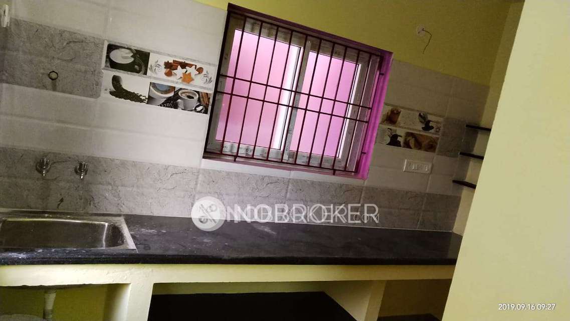 Shared Room for Male In 2 BHK  In Old Pallavaram