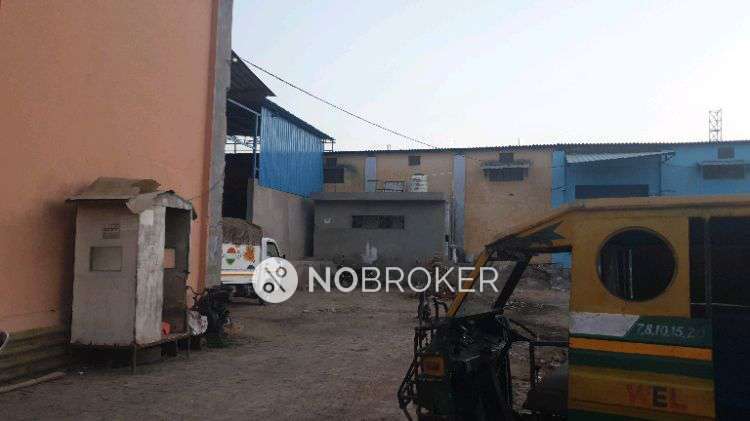 Godown/Warehouse in Lal Kuan, Ghaziabad for Rent 
