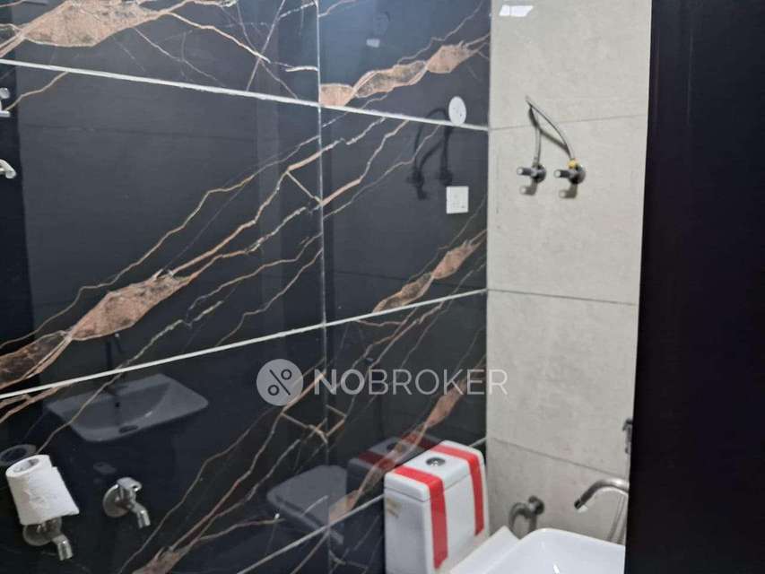 2 BHK Flat In Vipin Garden, Uttam Nagar, Delhi For Sale  In Gali Number 9