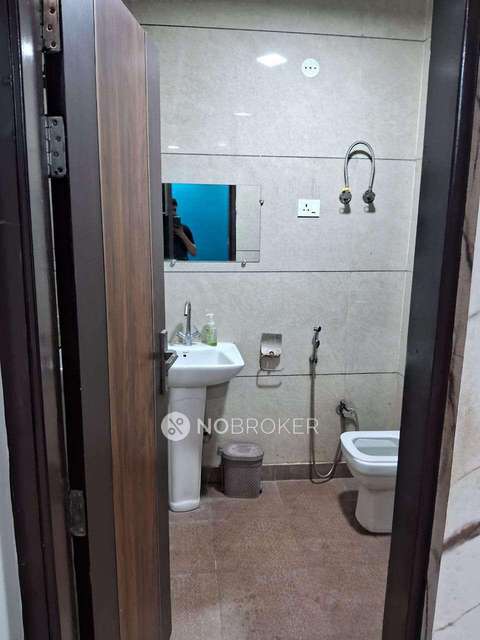 2 BHK Flat In Vipin Garden, Uttam Nagar, Delhi For Sale  In Gali Number 9