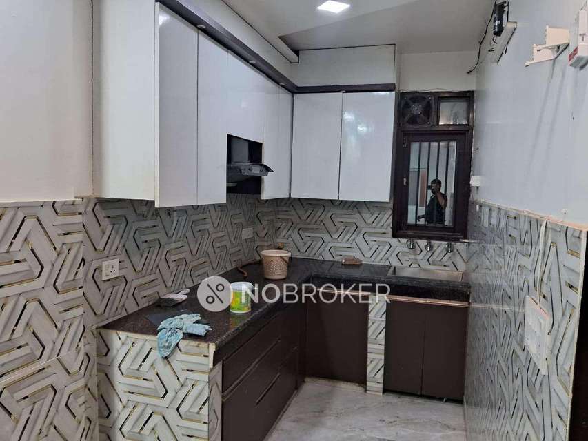 2 BHK Flat In Vipin Garden, Uttam Nagar, Delhi For Sale  In Gali Number 9