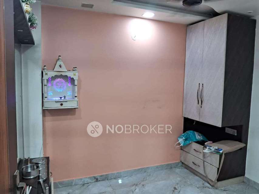 2 BHK Flat In Vipin Garden, Uttam Nagar, Delhi For Sale  In Gali Number 9