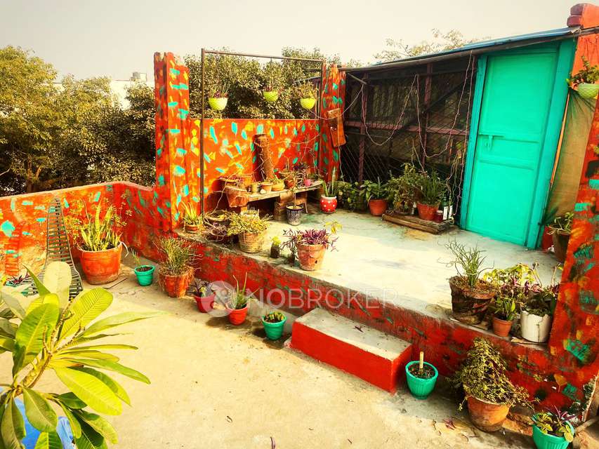 4+ BHK Flat For Sale  In Chitranjan Park