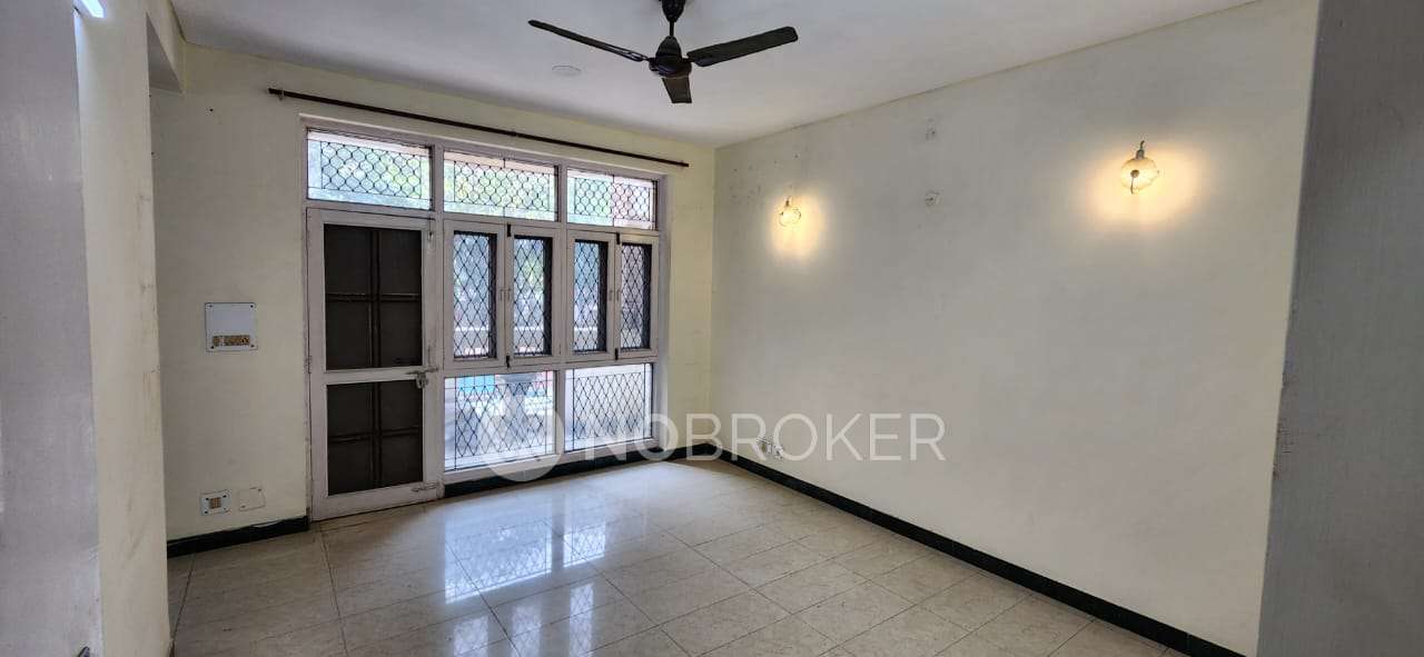 3 BHK Flat In Ntpc Vinayak Apartments, Sector 62 For Sale  In Sector 62