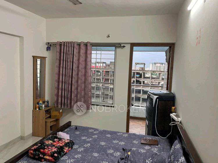 Single Room for Female In 2 BHK  In Amarnath Paramount Smart City In Lohegaon