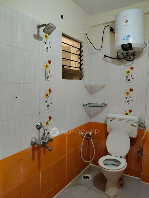 2 BHK Flat In Pvr Towers For Sale  In Cox Town