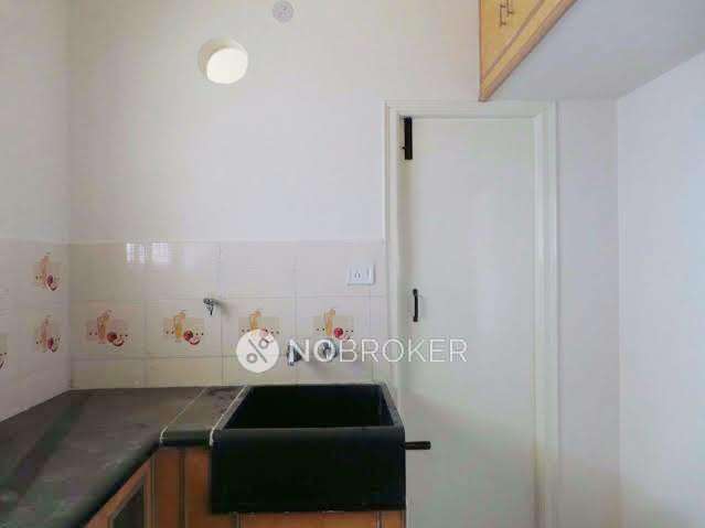 2 BHK Flat In Pvr Towers For Sale  In Cox Town